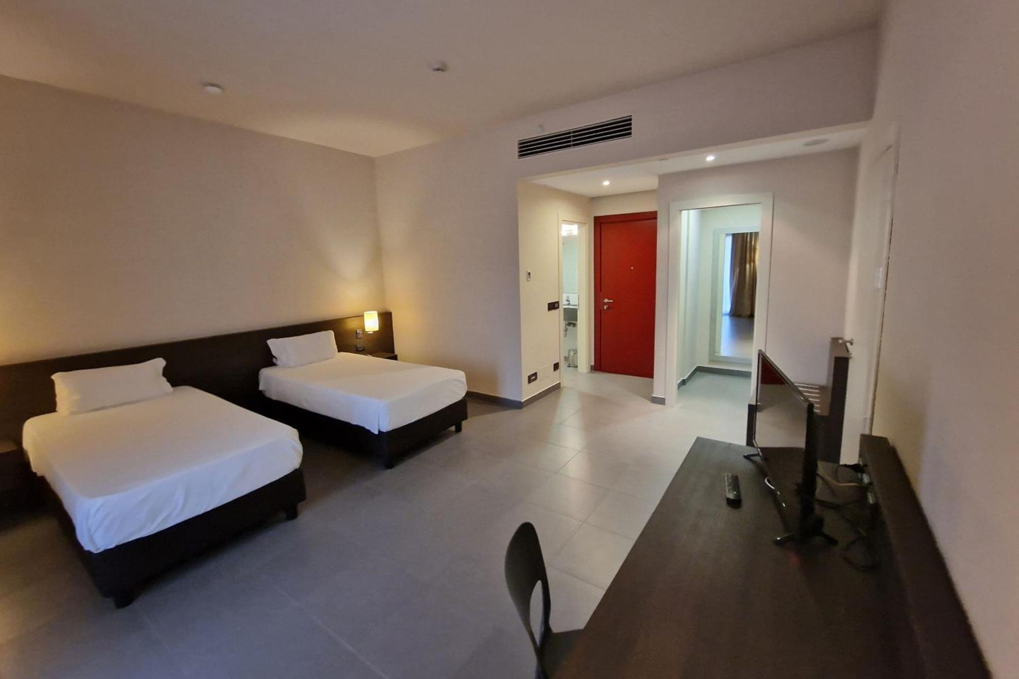 Inn Naples Airport Gricignano dʼAversa Esterno foto